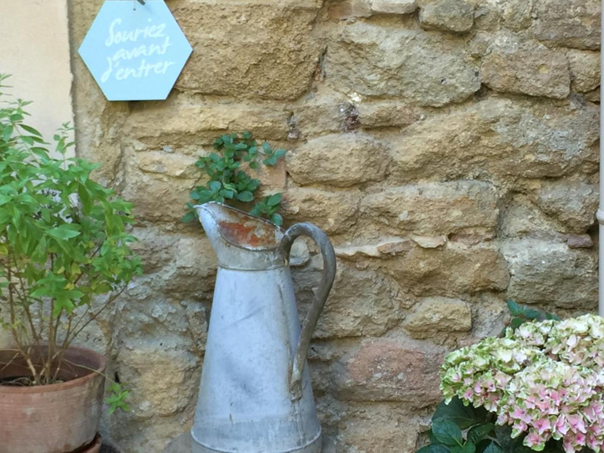 Les Aiguieres En Provence Bed & Breakfast ซูซ-ลา-รุส ภายนอก รูปภาพ