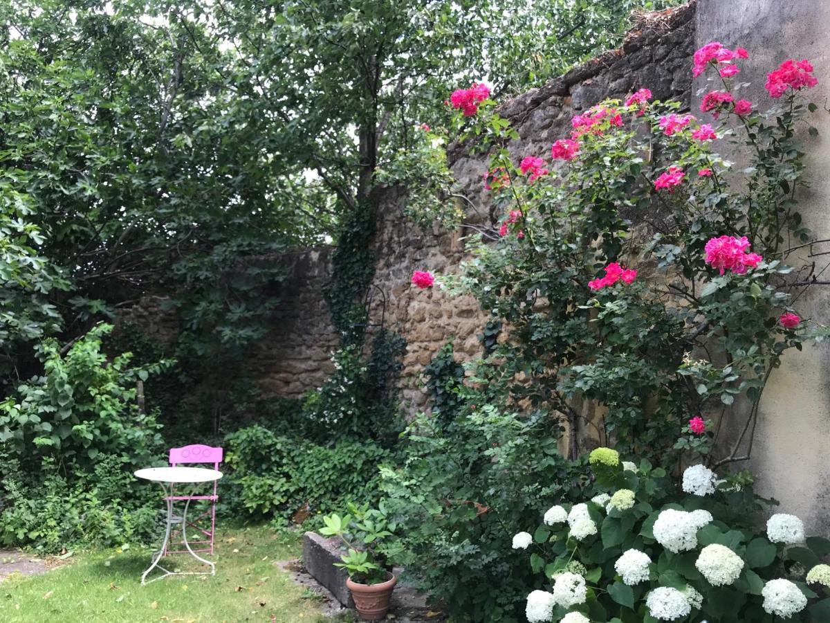 Les Aiguieres En Provence Bed & Breakfast ซูซ-ลา-รุส ภายนอก รูปภาพ