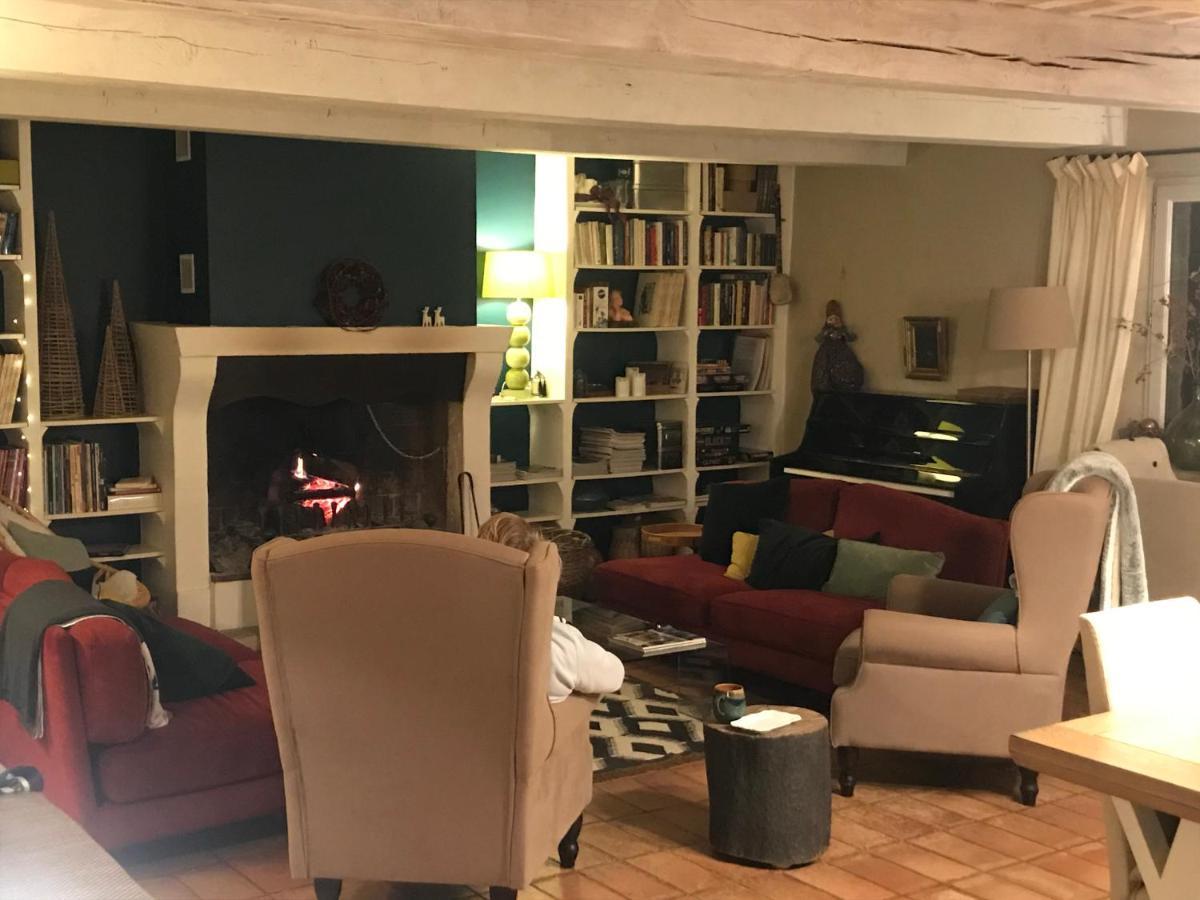 Les Aiguieres En Provence Bed & Breakfast ซูซ-ลา-รุส ภายนอก รูปภาพ