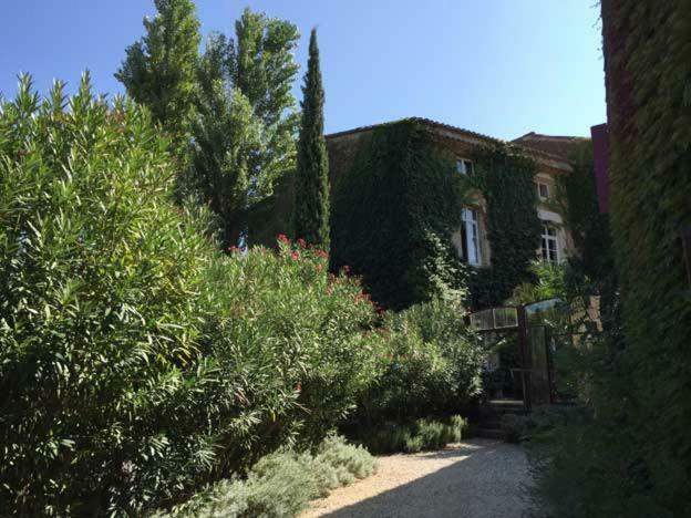 Les Aiguieres En Provence Bed & Breakfast ซูซ-ลา-รุส ภายนอก รูปภาพ