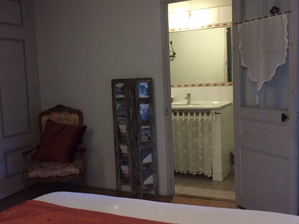 Les Aiguieres En Provence Bed & Breakfast ซูซ-ลา-รุส ภายนอก รูปภาพ