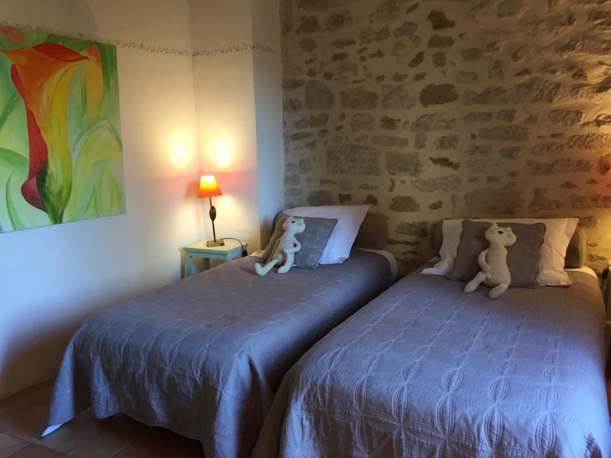 Les Aiguieres En Provence Bed & Breakfast ซูซ-ลา-รุส ภายนอก รูปภาพ