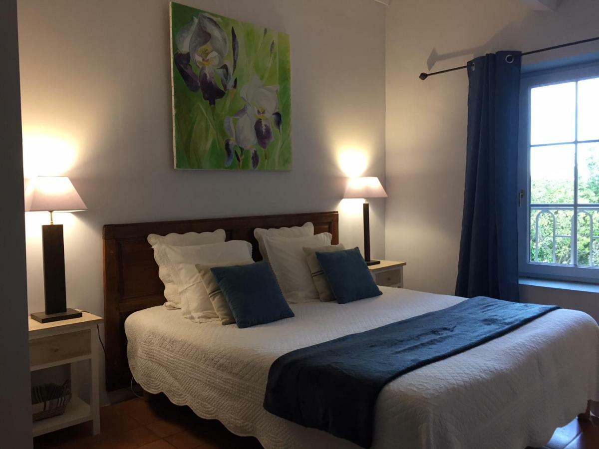 Les Aiguieres En Provence Bed & Breakfast ซูซ-ลา-รุส ภายนอก รูปภาพ